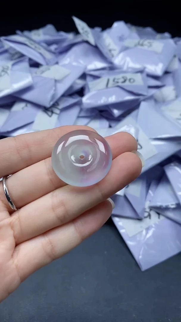 翡翠未镶嵌吊坠(赠链)（加扣头)184