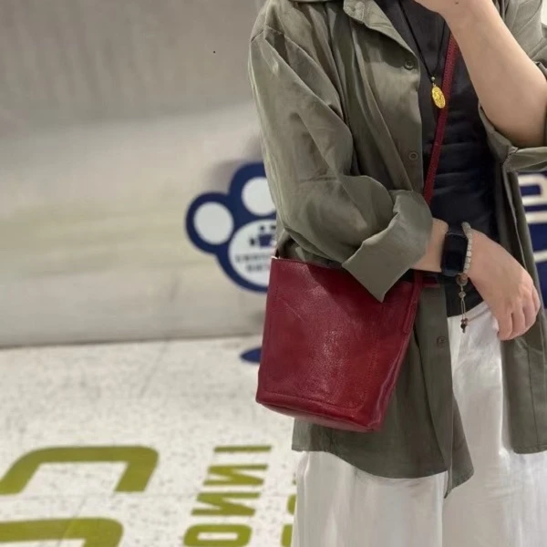 【小油桶】知女新款植鞣牛皮百搭水桶包单肩斜挎女包