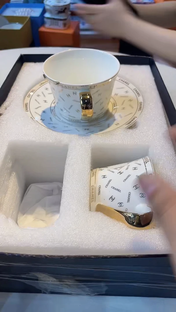 杯鸿辉家品牌瓷器，京东包邮！