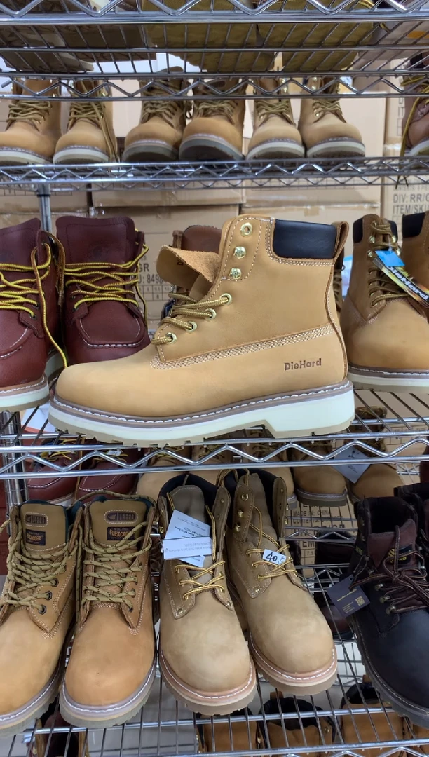 牛皮40.5码，84101 ，运动鞋码，牛皮工装靴，默认微瑕