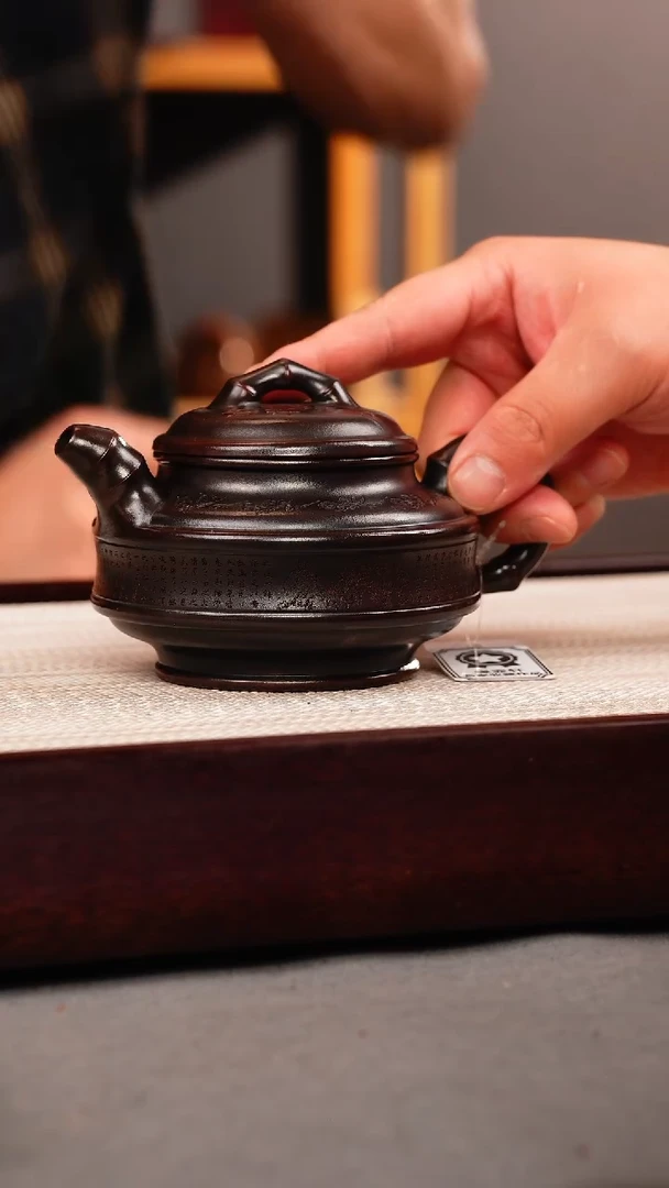 茶壶紫砂铁血红砂 双线竹鼓 刻绘