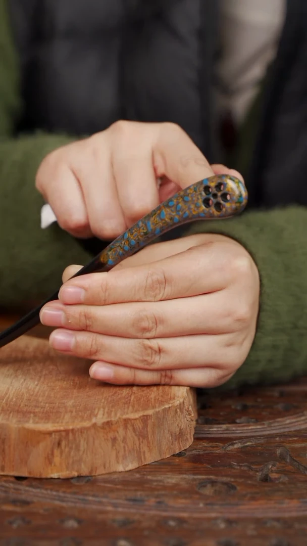 漆器变涂发簪 镂空花朵