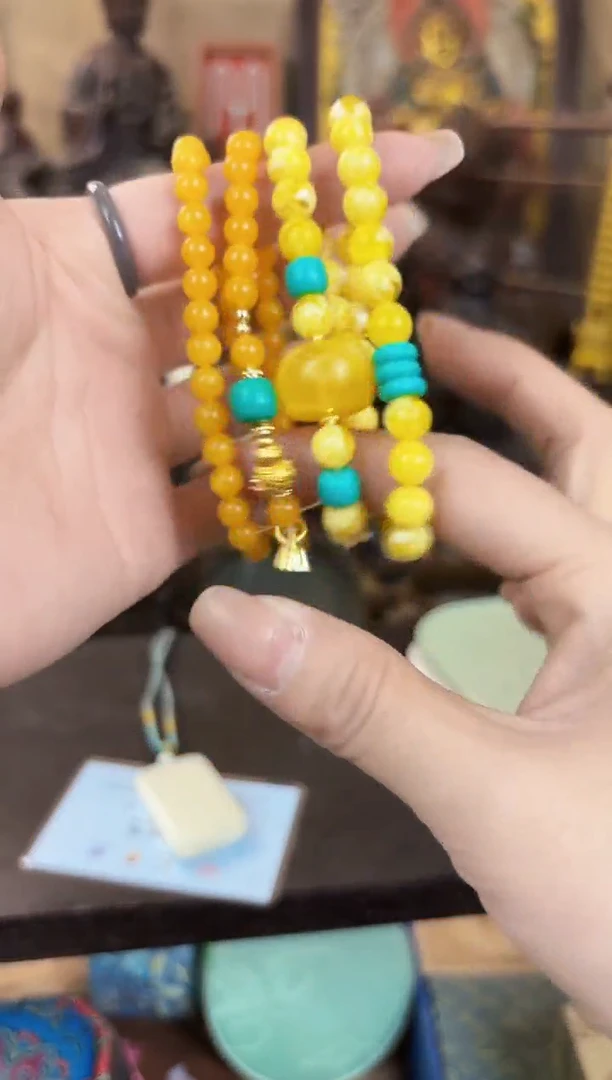 【闪购商品】蜜蜡手链未镶嵌【闪购商品闪购商品】一起