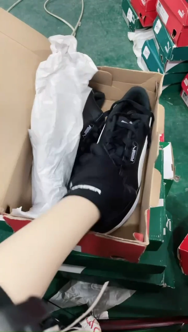 彪马时尚休闲运动鞋38M  Y67