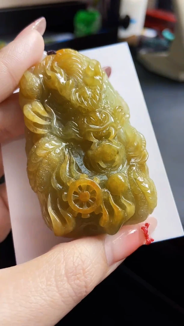 颈饰未镶嵌翡翠1