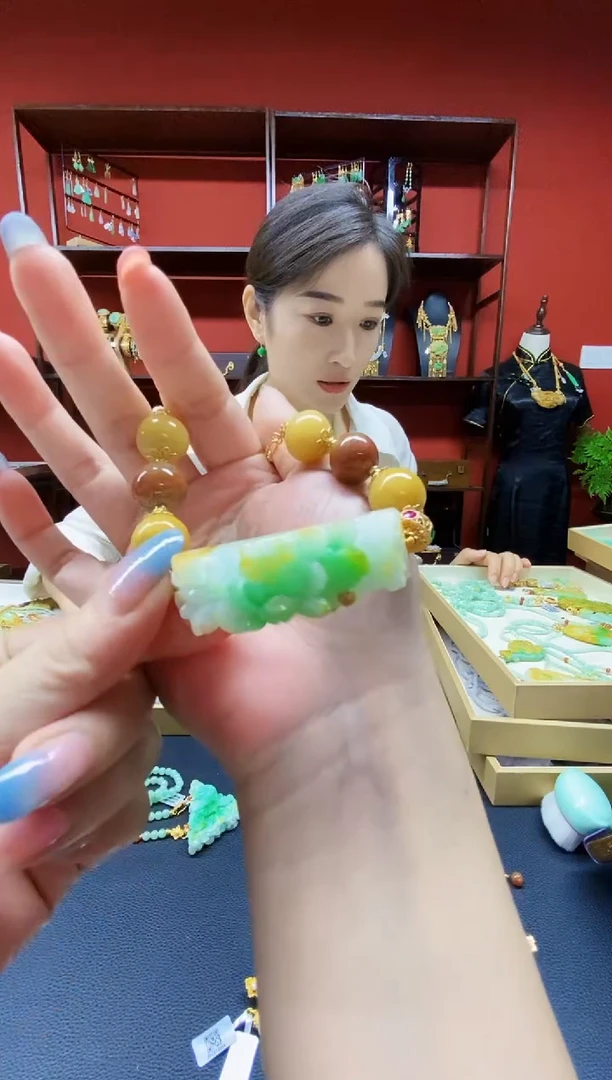 颈饰未镶嵌翡翠翡翠手牌