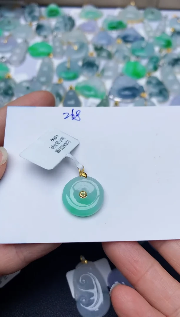 【闪购商品】翡翠颈饰18K金镶嵌天然翡翠A货