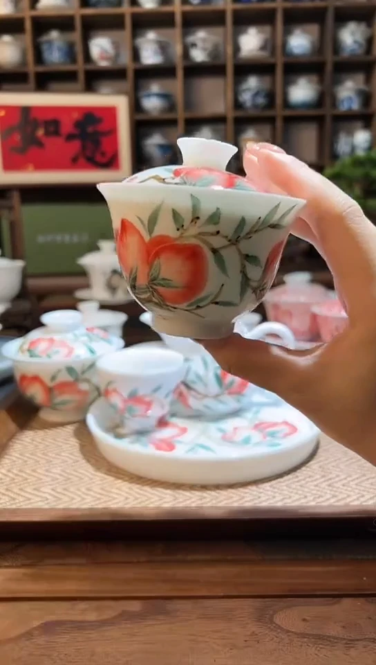 【闪购商品】手绘桃子小元宝盖碗