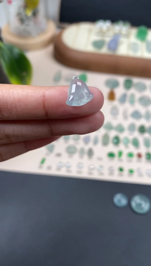 【闪购商品】翡翠颈饰未镶嵌翡翠冰晴莲蓬