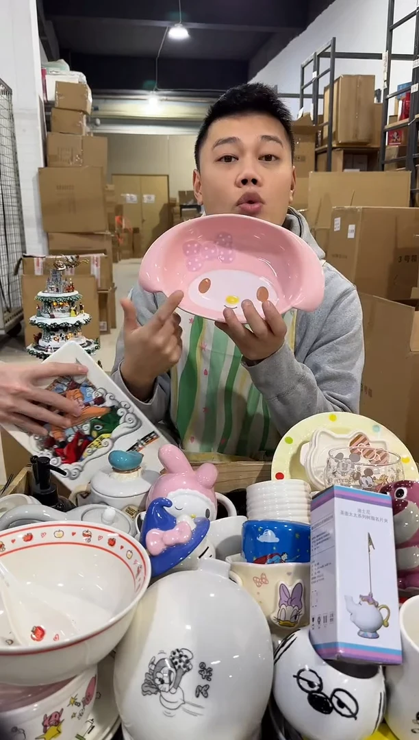 瓷片B款大号美乐蒂深碗