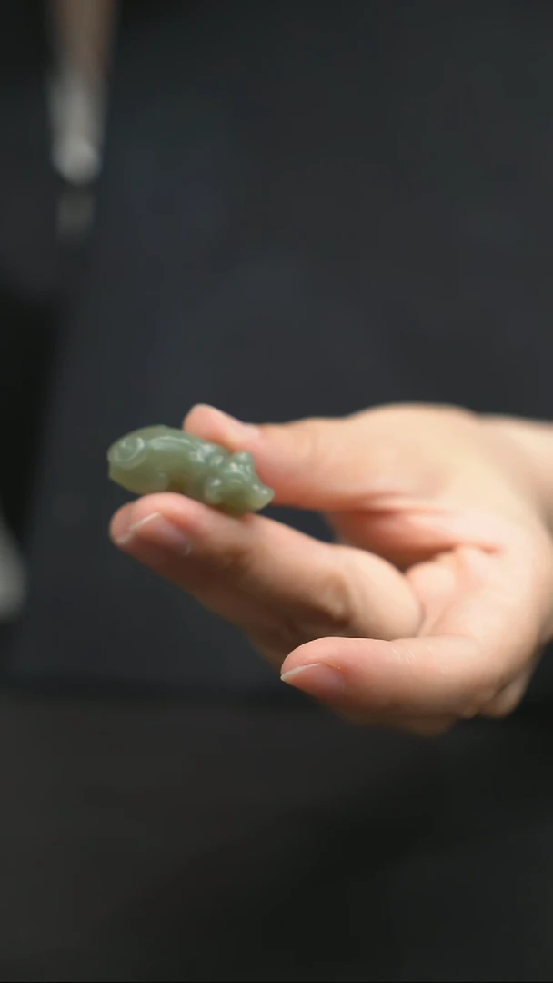 颈饰未镶嵌和田玉狗