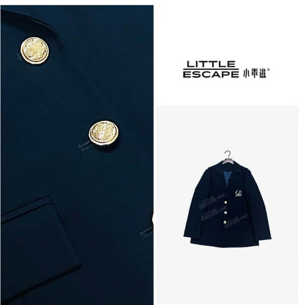 小乖逃时尚气质深蓝藏蓝西装钥匙金扣白色刺绣随笔翻领西装T8016