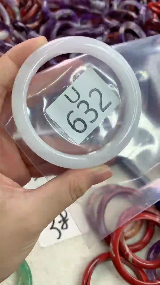 水晶手镯未镶嵌U632-61