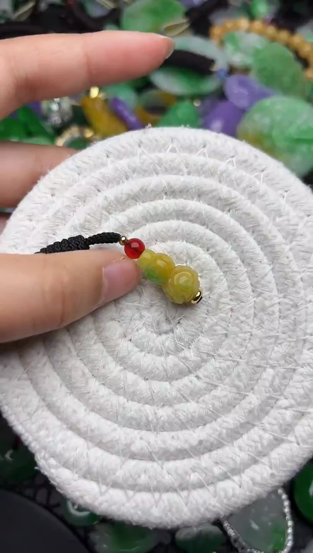 颈饰未镶嵌翡翠缅甸翡翠吊坠