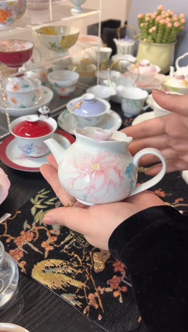 【闪购商品】明知山志-有田烧-国色惊城-念露壶