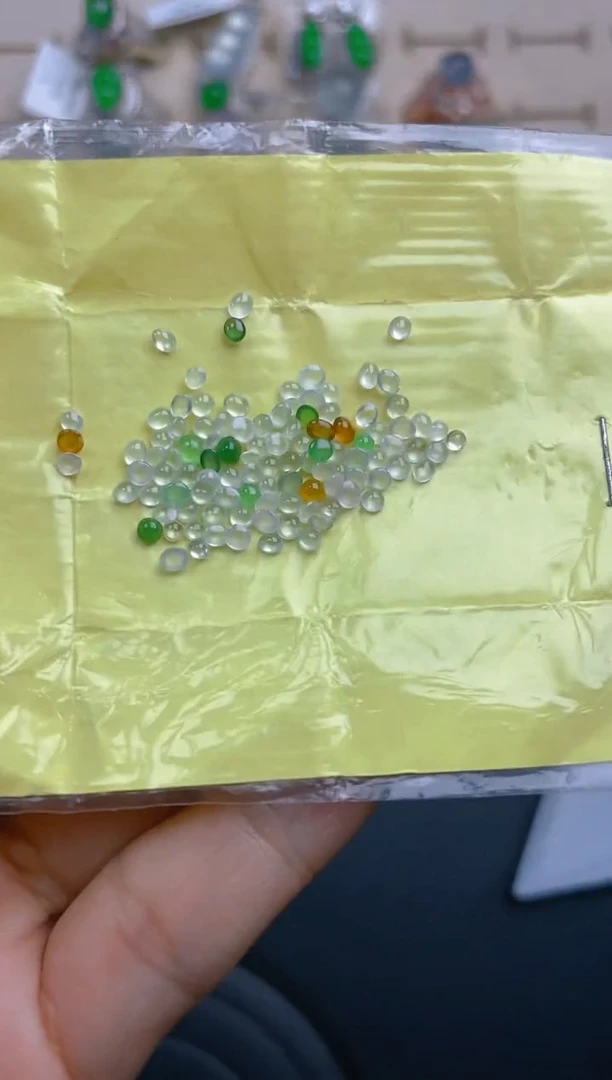 未镶嵌定制翡翠天然翡翠蛋面84