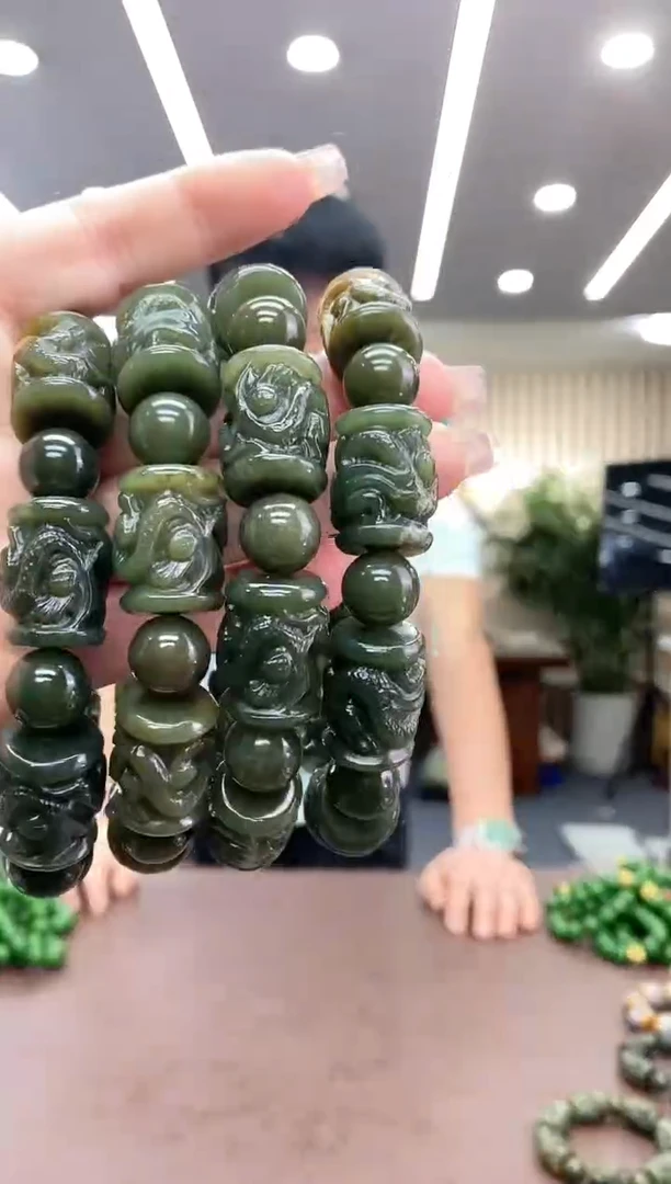 【闪购商品】透闪石质玉手串未镶嵌多样式发货随机发一