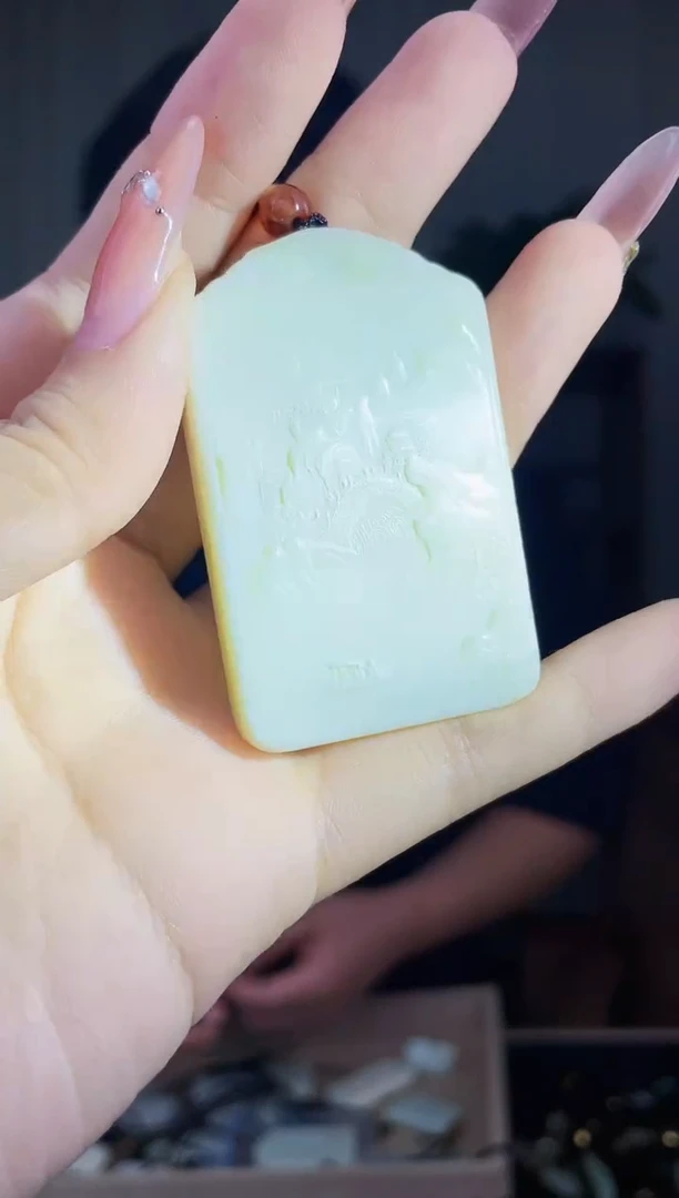 和田玉未镶嵌挂件拍一发一，多样性发货！