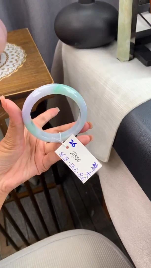 未镶嵌手镯翡翠手镯