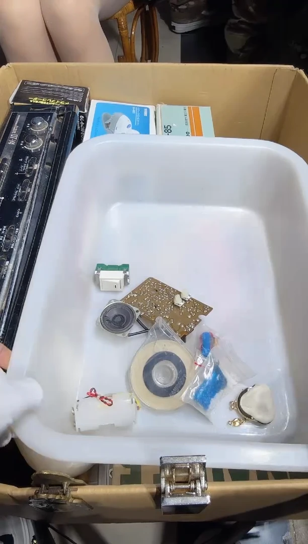 8新F*   796中古商品，瑕疵品，不保好坏。