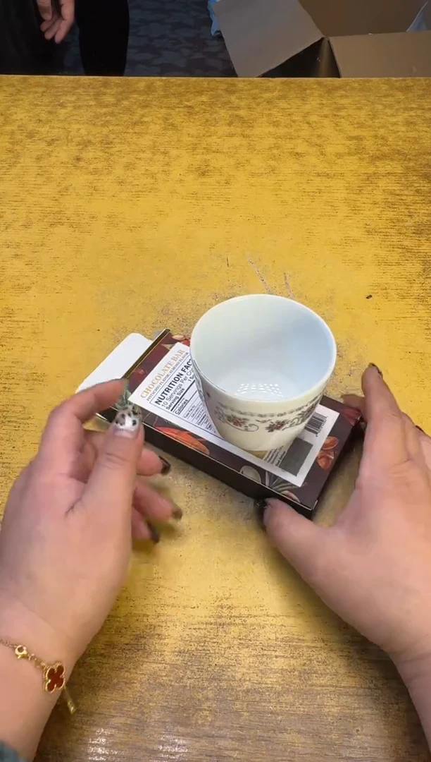 瓷器瓷器瑕疵破破7巧克力碗