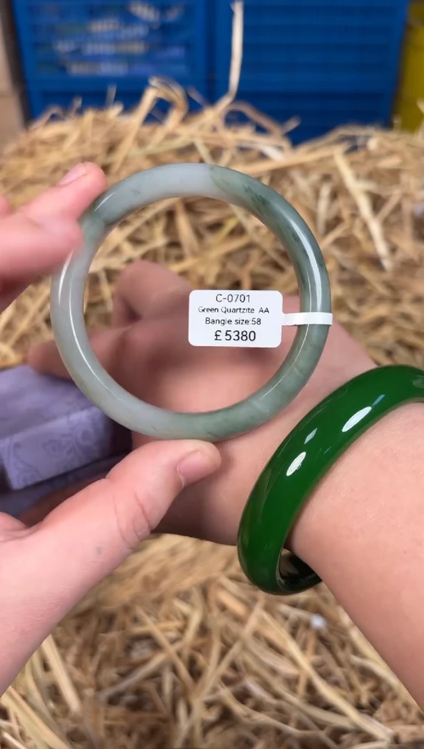 未镶嵌手镯石英质玉C0701