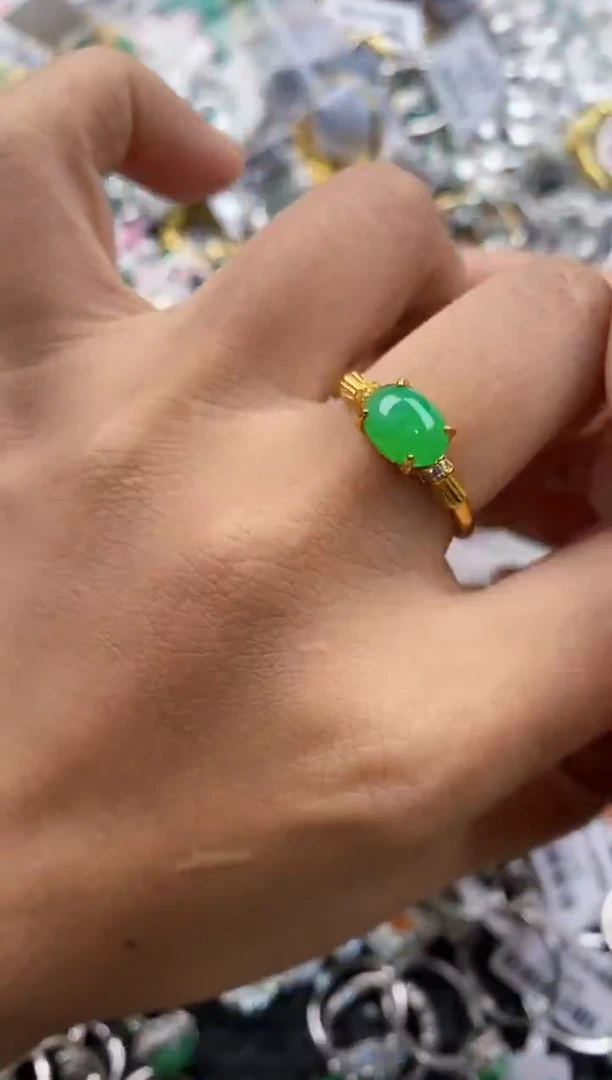 银S925镶嵌戒指翡翠777      1