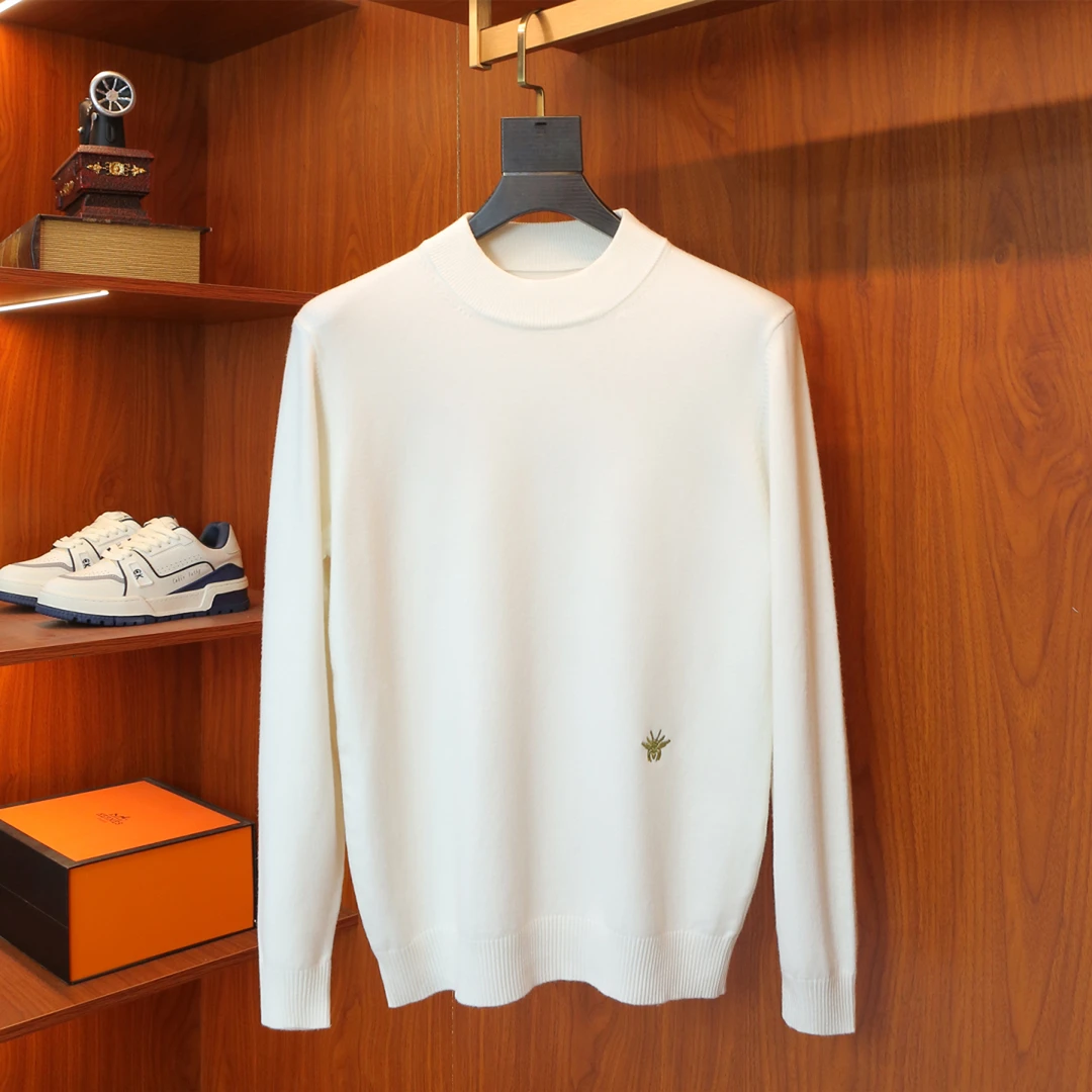 利尼科比利潮牌秋冬季保暖羊毛衫男士小蜜蜂刺绣简约纯色长袖毛衣