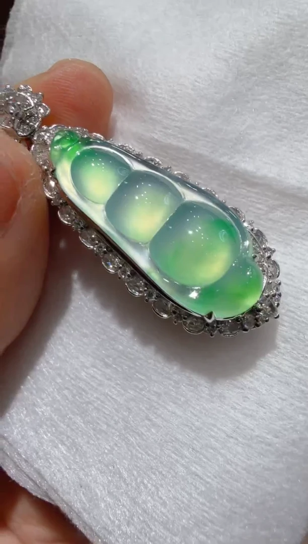 吊坠(不含链)18K金镶嵌翡翠多样性团购发一件