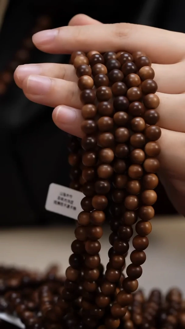 檀香木手串/手链以**名老山檀香0.8圆珠多圈108颗留疤沉水