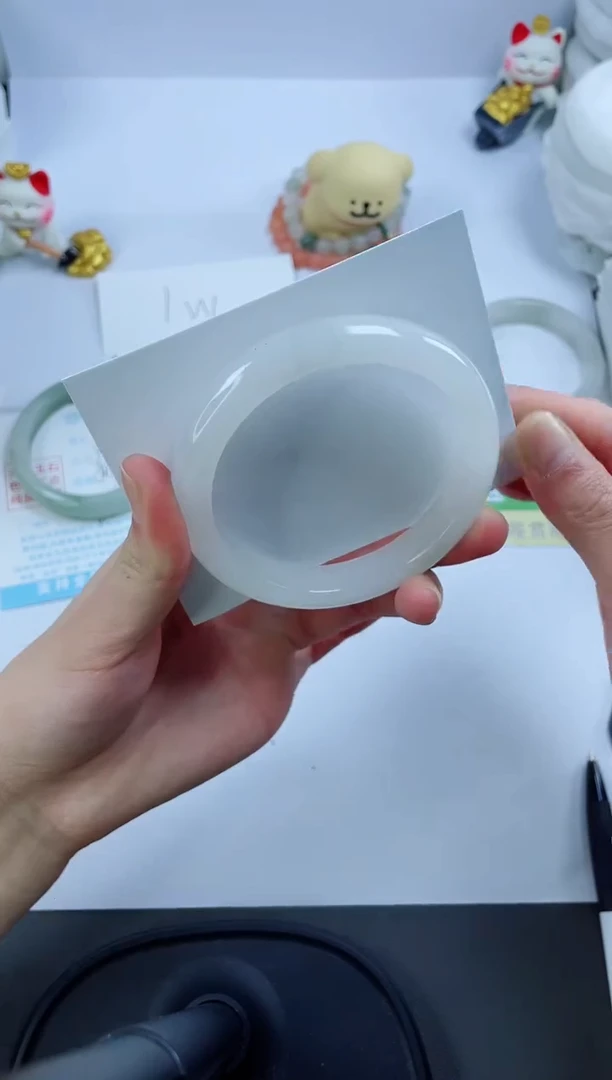 【闪购商品】石英质玉手镯未镶嵌38-60.9