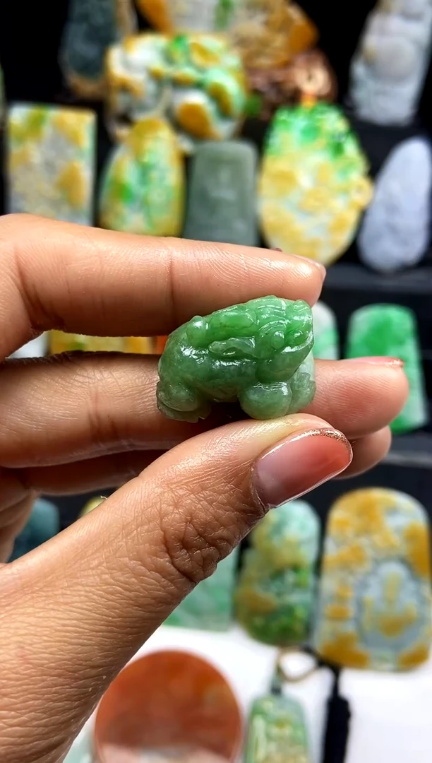 【闪购商品】定制翡翠未镶嵌翡翠A货