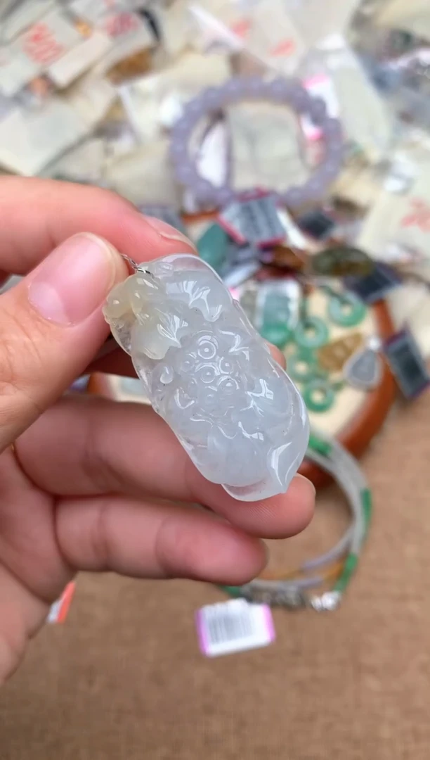 未镶嵌挂件翡翠一