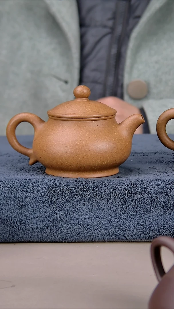 【闪购商品】紫砂茶壶160/170中潘 梨皮黄段