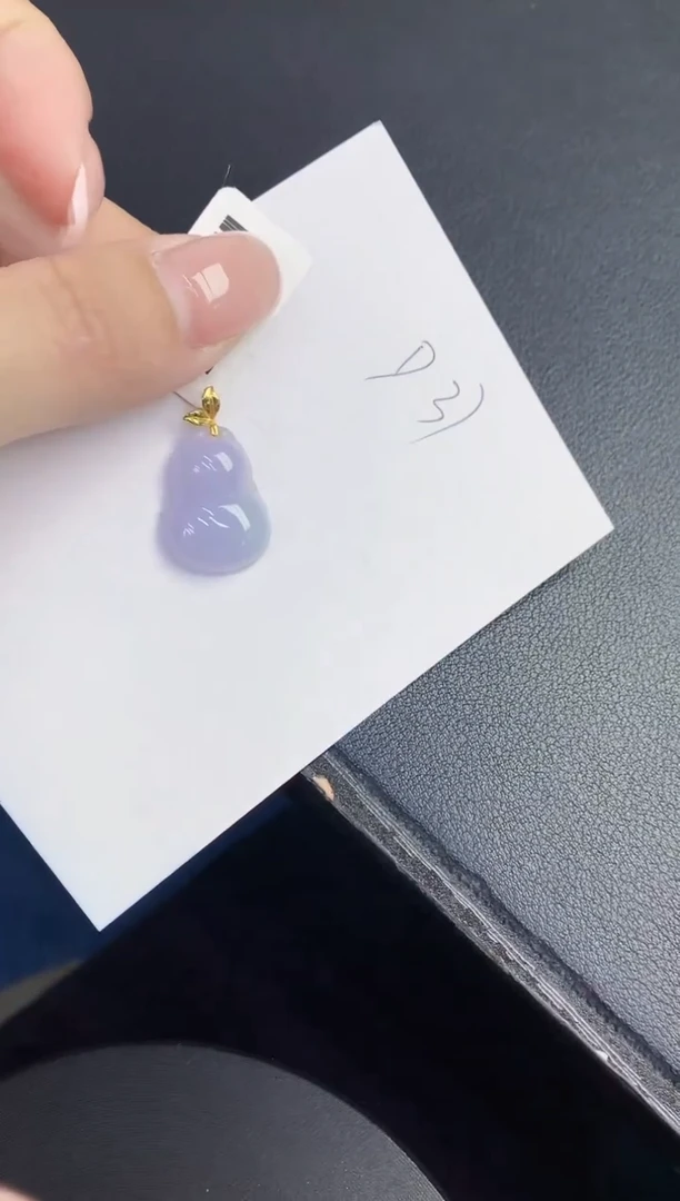 翡翠18K金镶嵌颈饰缅甸天然翡翠A货