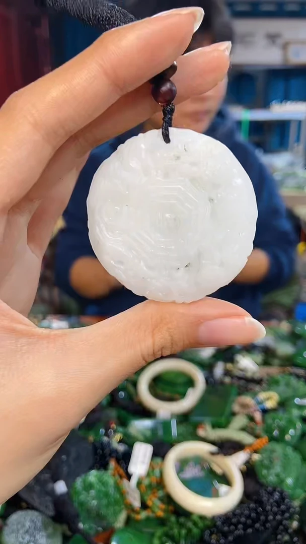 未镶嵌和田玉挂件1
