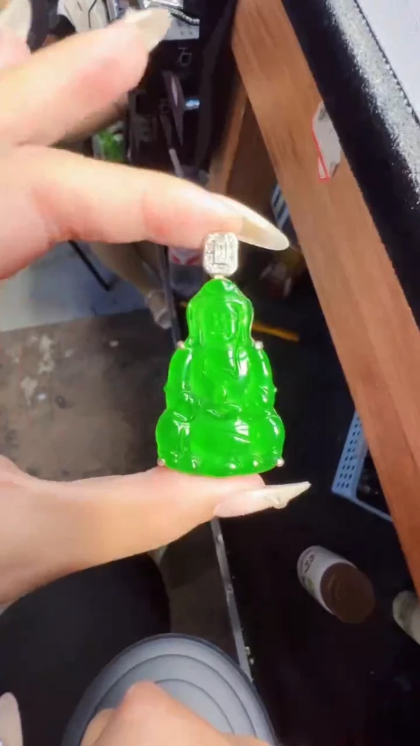未镶嵌定制翡翠翡翠A货有轻微色差属于正常现象，观音多样性发货1
