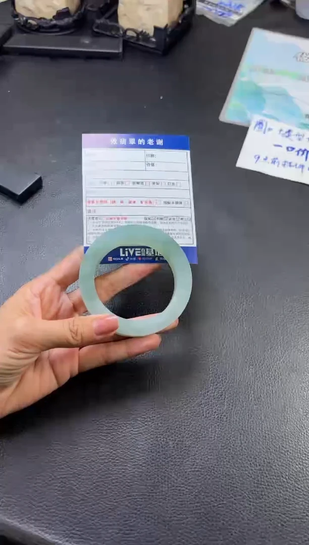 未镶嵌定制手镯不退不换定制翡翠清**鱼定制手镯不退不换