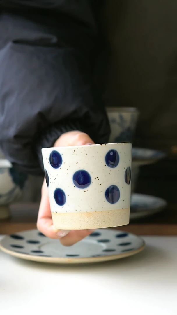 【闪购商品】陶瓷粗陶手绘蓝宝石猪口杯220ml@4-2@