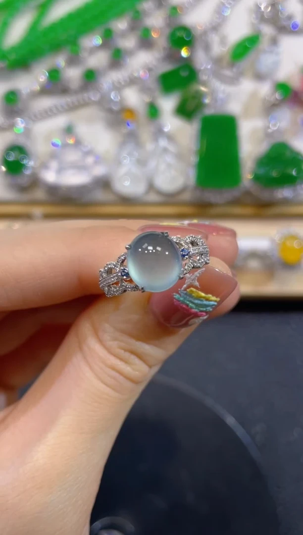 颈饰18K金镶嵌翡翠团购6