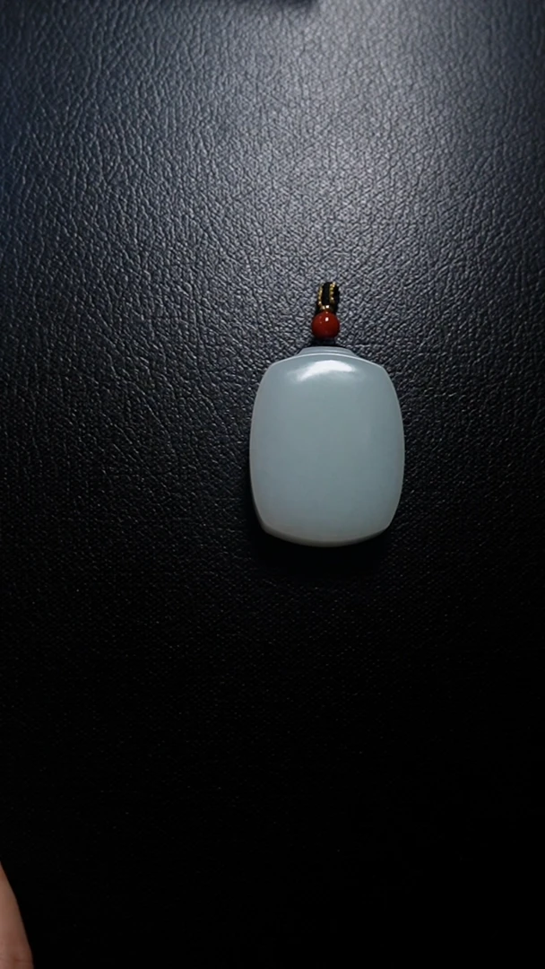 和田玉未镶嵌颈饰无事牌