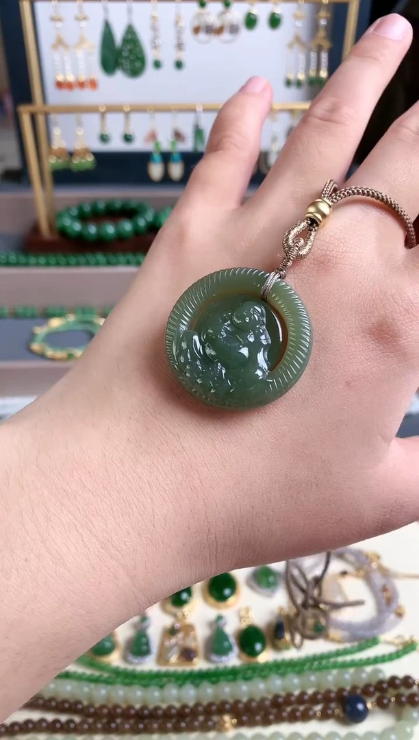 颈饰未镶嵌和田玉1