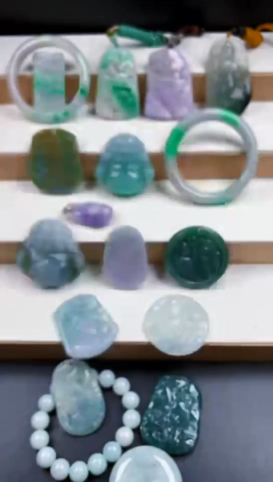 颈饰未镶嵌翡翠天然翡翠吊坠挂件