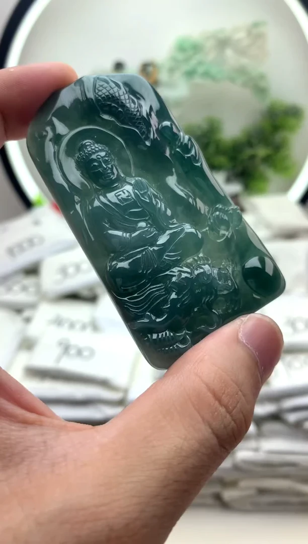 颈饰未镶嵌翡翠阿弥陀佛