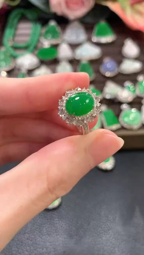 18K金镶嵌戒指翡翠a57