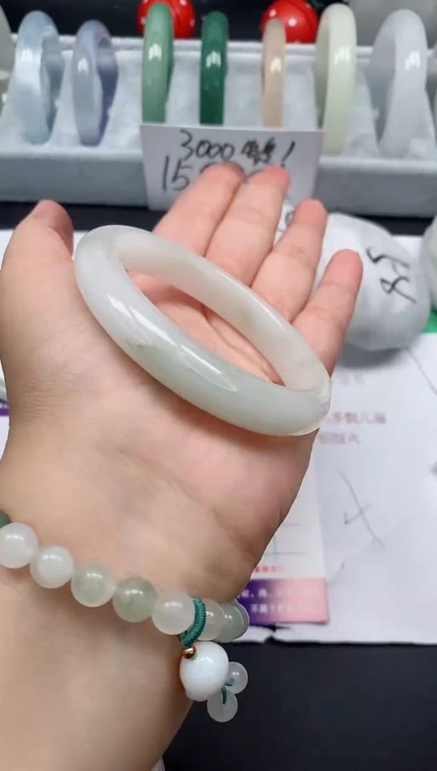 石英质玉手镯未镶嵌175/59-60