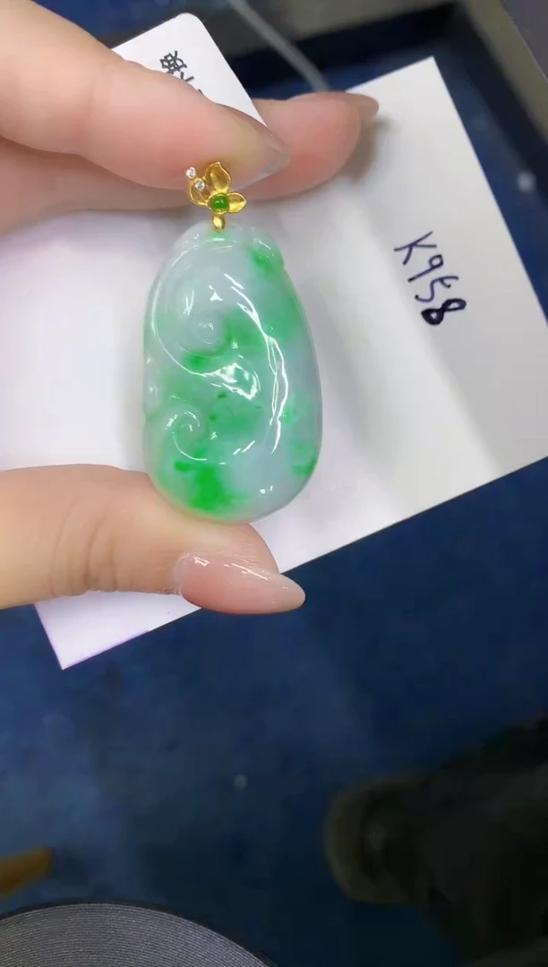 颈饰未镶嵌翡翠缅甸天然翡翠A货