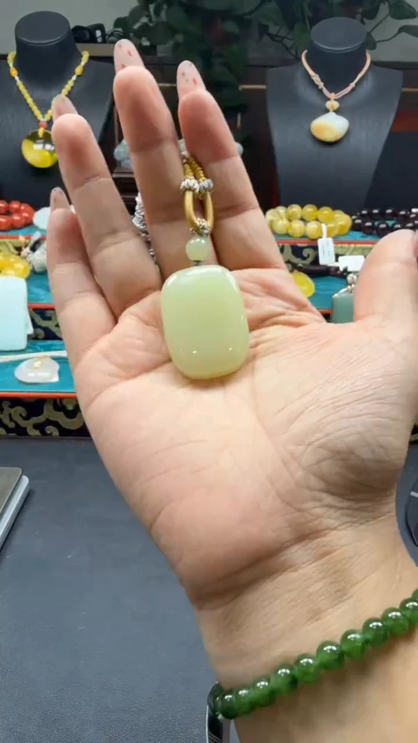 和田玉未镶嵌颈饰k130