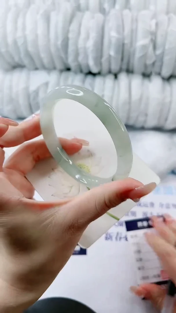 【闪购商品】石英质玉手镯未镶嵌0665967557-62多样性发货