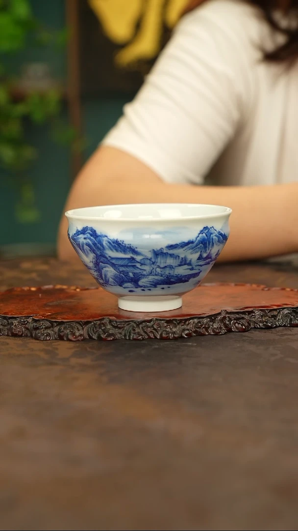 青花手绘山水主人杯